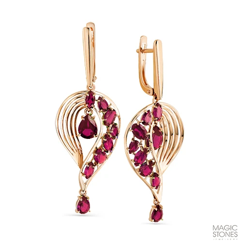 Серьги  из красного золота с корундом