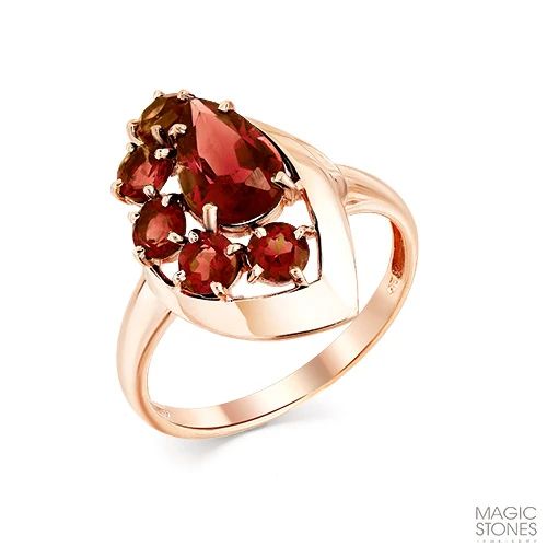 Кольцо  из красного золота с гранатом