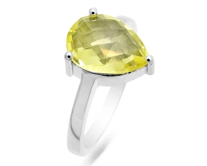 Кольцо  серебряное с топазом