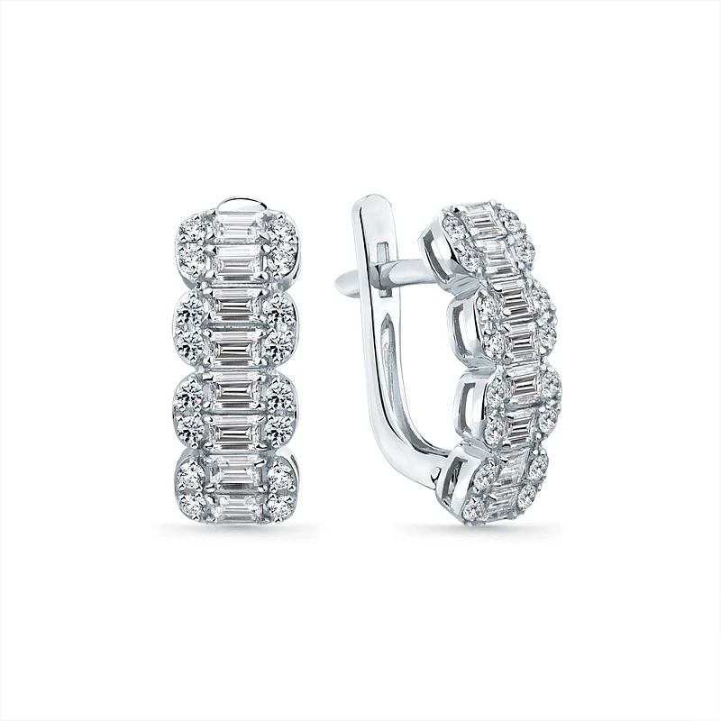 Серьги  из белого золота с природным бриллиантом