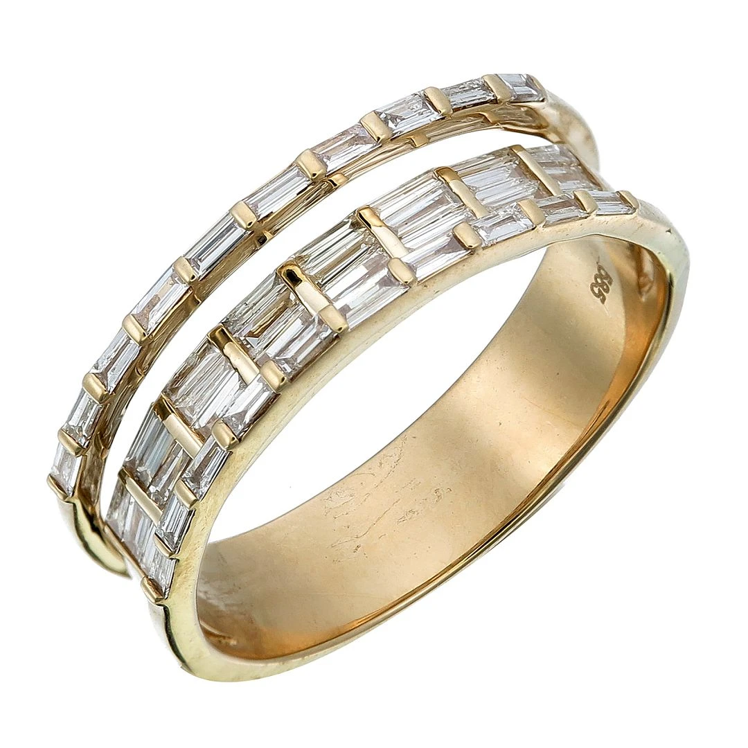 Кольцо  из красного золота с природным бриллиантом