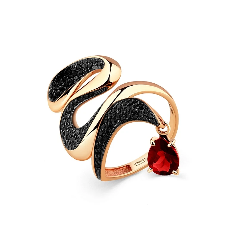 Кольцо  из красного золота со шпинелью