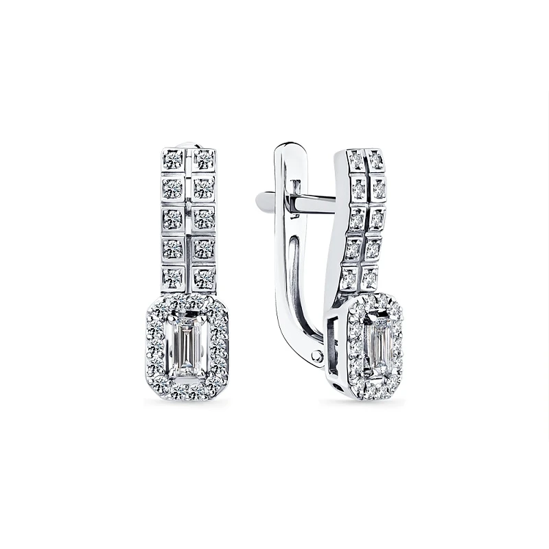 Серьги  из белого золота с природным бриллиантом