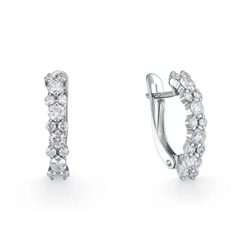 Серьги  из белого золота с выращенным бриллиантом