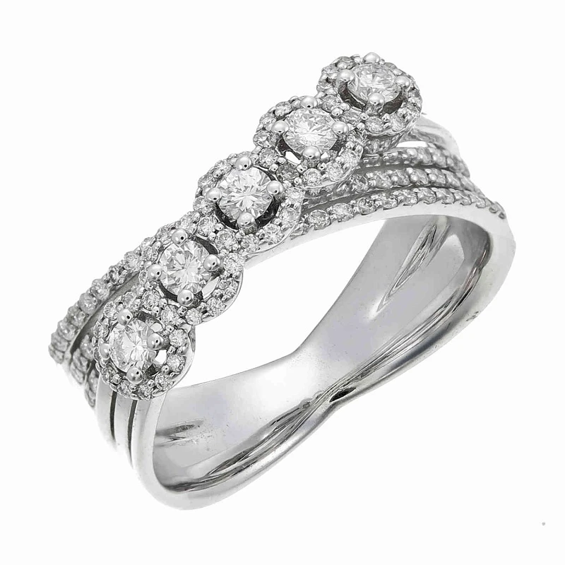 Кольцо  из белого золота с природным бриллиантом