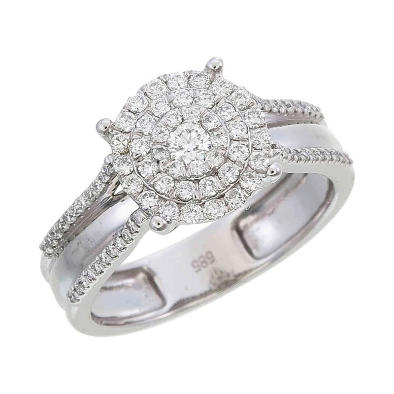 Кольцо  из белого золота с природным бриллиантом